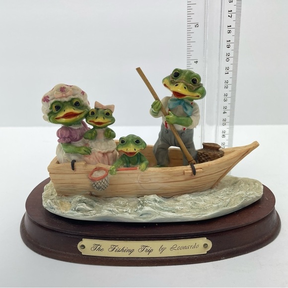 VINTAGE 1989 The Leonardo Collection The Fishing Trip Figurine - Picture 10 of 11